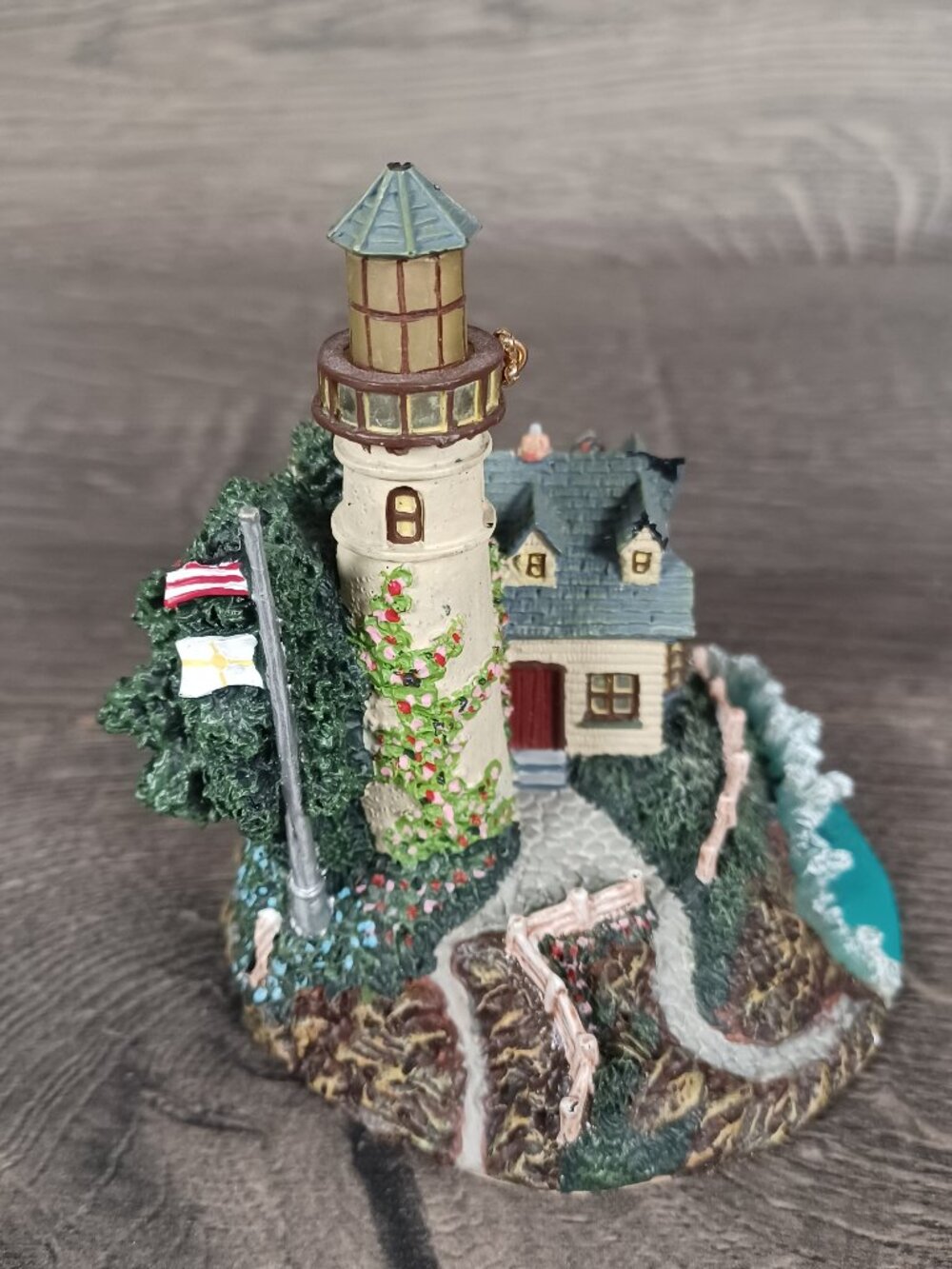 Hawthorne Thomas Kinkade Illuminated Ornament Collection Light In The Storm 2000